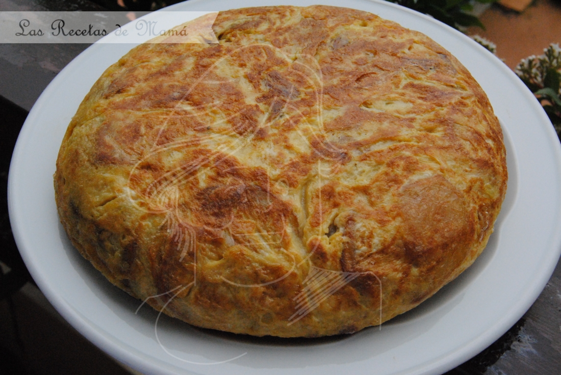 Cómo dar la vuelta correctamente a la tortilla de patatas